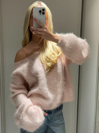 Swobodny Sweter Off-Shoulder TM