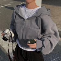 Stylowy Cropped Hoodie z Futerkiem™